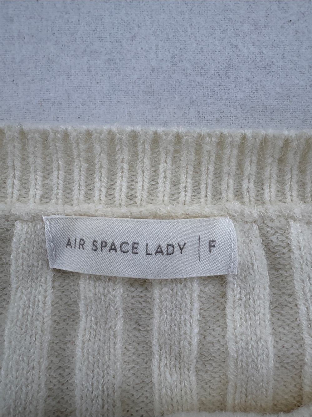 Elegant Cream Ribbed Button-Front Cardigan - Picture 2 of 8
